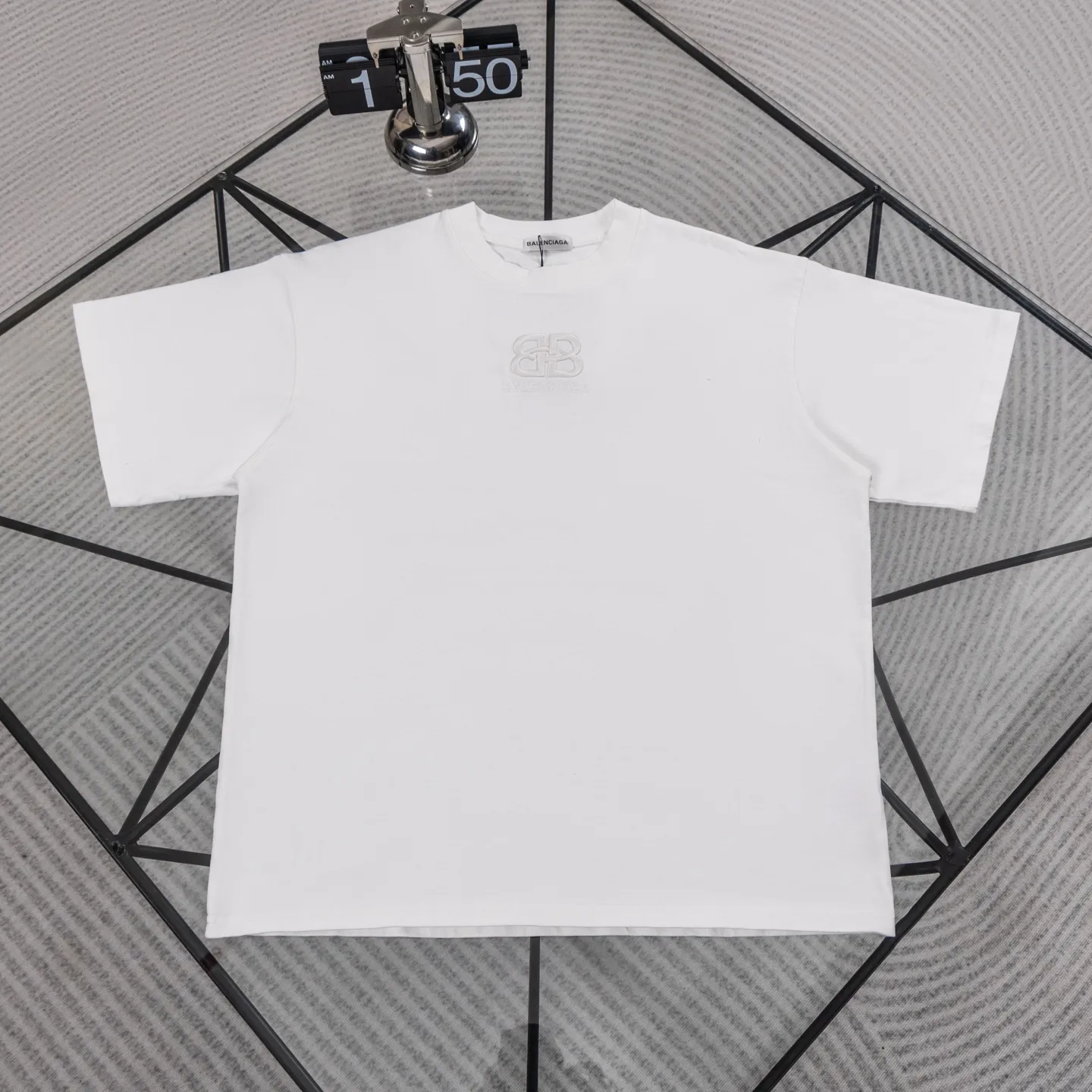 Balenciaga 26ss New Arrival T Color Change ！ ， ， Same Style 。 Classic B ； ， Black White， ， 。 ， ， ， ， 。 Size：S—XL ：Black White